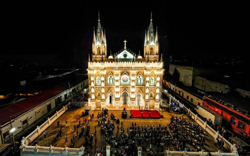 067104_de0a60bfaa4b4bbd968c2652523675e3~mv2 Turismo religioso en Semana Santa: Destinos que impulsan la economía