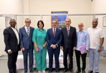 Franklin García Fermín presenta al público Mi Padre y las Mariposas